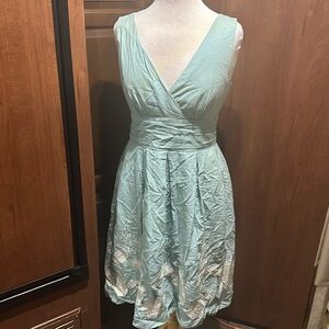 Cute dress with white flowers